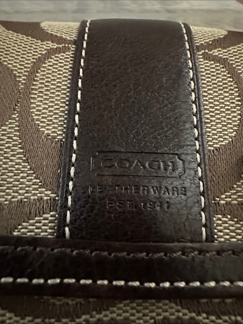 EUC Vintage Coach Brown Signature Canvas Key & Card Holder Wallet - Picture 8 of 11